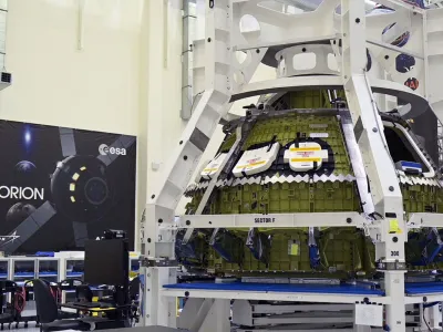 NASA's Orion crew module for the Artemis 3 mission stands in the Operations and Checkout Building during a media tour at Cape Canaveral, Florida, U.S. August 28, 2022. REUTERS/Steve Nesius