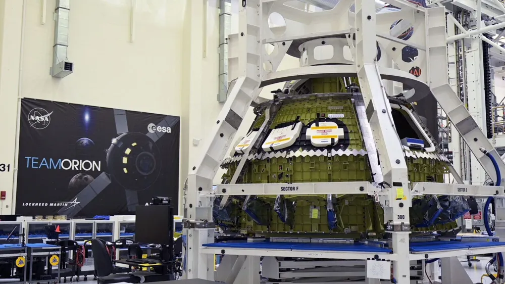 NASA's Orion crew module for the Artemis 3 mission stands in the Operations and Checkout Building during a media tour at Cape Canaveral, Florida, U.S. August 28, 2022. REUTERS/Steve Nesius