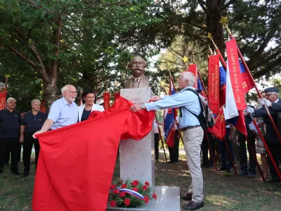 Odprtje doprsnega kipa Janeza Stanovnika, Nova Gorica