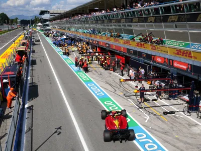 09 September 2022, Italy, Monza: Spanish F1 driver Carlos Sainz Jr. of Scuderia Ferrari in action during the first practice session of the Italian Grand Prix Formula One Race at the National Motor Racetrack of Monza. Photo: David Davies/PA Wire/dpa