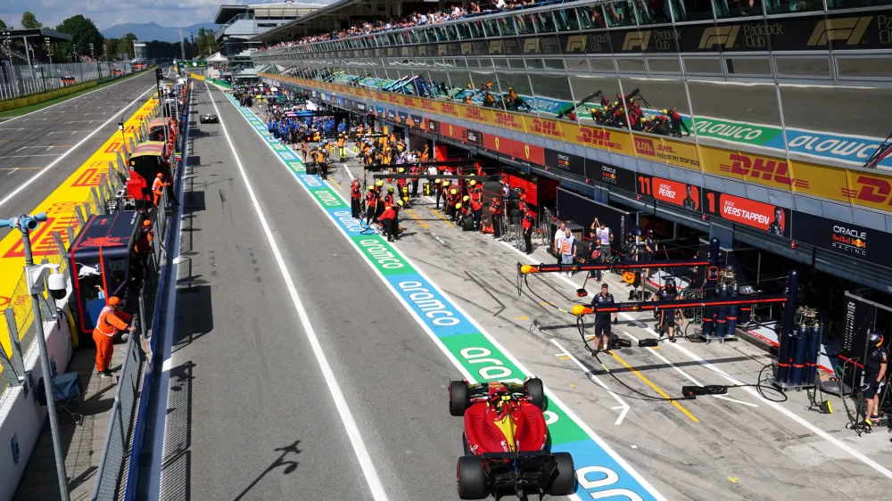 09 September 2022, Italy, Monza: Spanish F1 driver Carlos Sainz Jr. of Scuderia Ferrari in action during the first practice session of the Italian Grand Prix Formula One Race at the National Motor Racetrack of Monza. Photo: David Davies/PA Wire/dpa