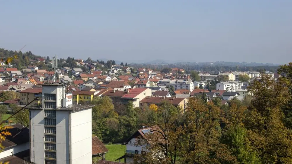 - panoramski posnetek  panorama -<br><br>- 11.10.2018  Občina Vrhnika  mesto  mestni utrip -<br> <br>//FOTO: Matja Rut