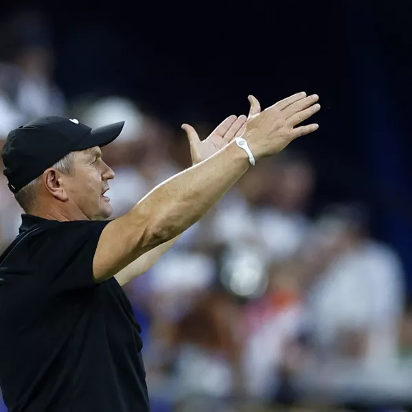 Soccer Football - Euro 2024 - Group C - England v Slovenia - Cologne Stadium, Cologne, Germany - June 25, 2024 Slovenia coach Matjaz Kek reacts REUTERS/John Sibley