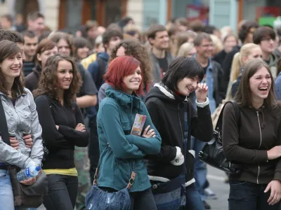 brucke- Sprejem brucev 2010 in odprtje novega študijskega leta, Univerza v Ljubljani je pripravila sprejem na Prešernovem trgu///FOTO: Luka Cjuha