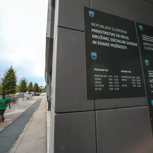 ﻿ - 21.08.2019 – Ministrstvo za delo, družino, socialne zadeve in enake možnosti - Inšpektorat RS za delo - Štukljeva cesta 44 v Ljubljani - stavba //FOTO: Luka Cjuha.