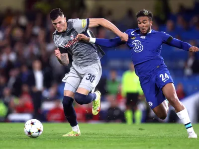 Soccer Football - Champions League - Group E - Chelsea v FC Salzburg - Stamford Bridge, London, Britain - September 14, 2022 Chelsea's Reece James in action with FC Salzburg's Benjamin Sesko Action Images via Reuters/Paul Childs