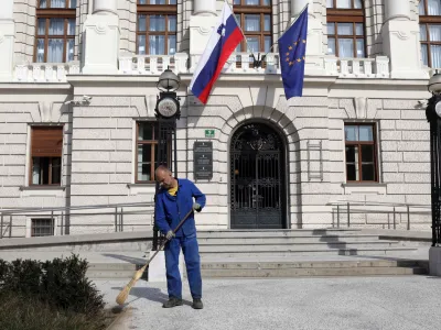 Nezadovoljstvo med sodniki so nekateri naši sogovorniki primerjali celo z obdobjem, ko so sodniki izvedli belo stavko in intenzivnost svojega dela znižali na minimum. 