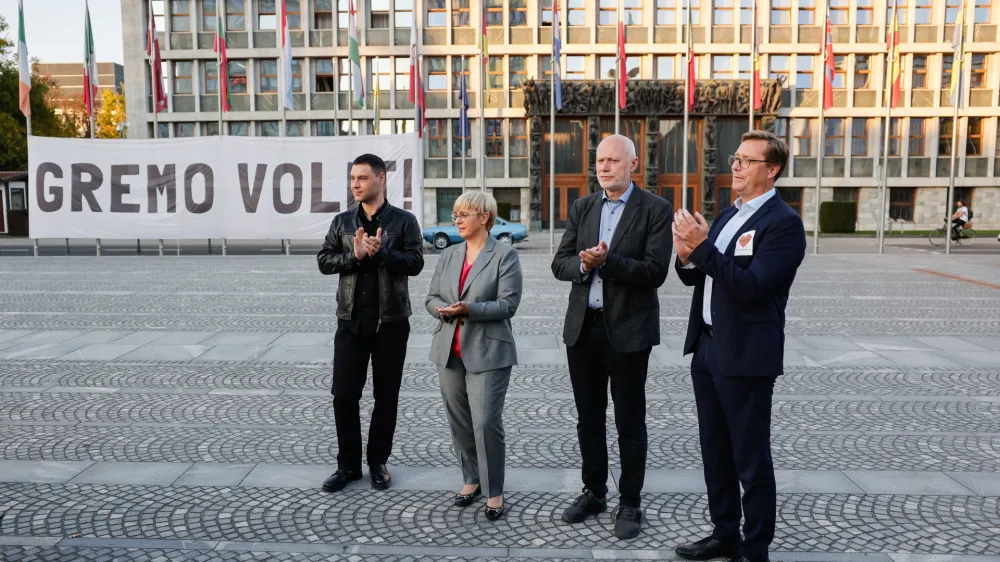 Ljubljana, Trg republike<br>Veliko javno predvolilno soocenje kandidatk in kandidatov za predsednika republike, ki ga je pripravila iniciativa Glas ljudstva.<br>Predsedniski kandidati Miha Kordis, Natasa Pirc Musar, Milan Brglez in Vladimir Pribilic.