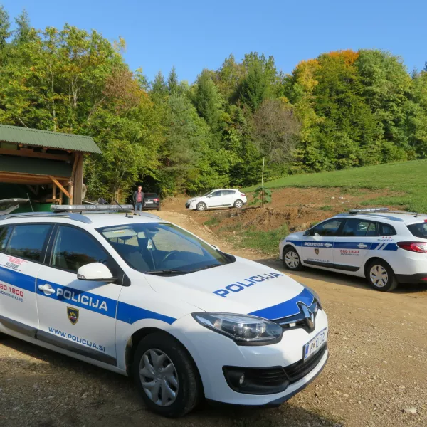 ﻿Streljanje, Šentjošt pri Stopičah, policija, PU Novo mesto, v gozdu našli tri tulce. Foto: Dragana Stanković