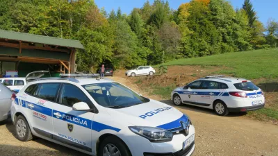 ﻿Streljanje, Šentjošt pri Stopičah, policija, PU Novo mesto, v gozdu našli tri tulce. Foto: Dragana Stanković