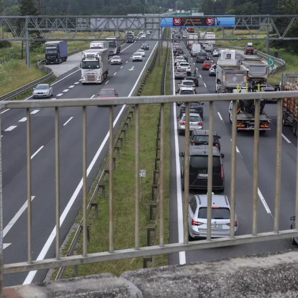 - 21.06.2024 - zastoji na zahodni ljubljanski obvoznici, smer primorska //FOTO: Jaka Gasar