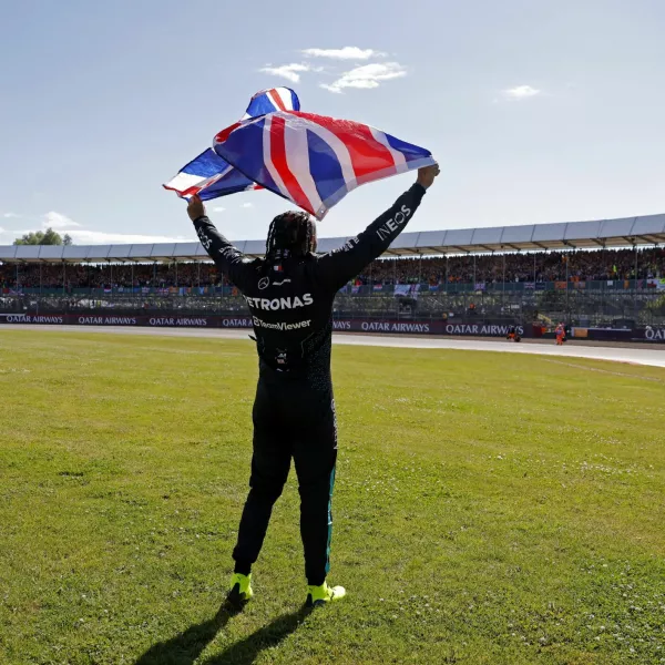 Formula One F1 - British Grand Prix - Silverstone Circuit, Silverstone, Britain - July 7, 2024 Mercedes' Lewis Hamilton celebrates after winning the British Grand Prix REUTERS/Andrew Couldridge