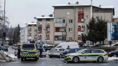 20.01.2023 - Oražnova ulica v Ljubljani - streljanje - strelski obračun zaradi starih zamer, povezanih z drogami - ustrelili Igorja MančićaFoto: Luka Cjuha