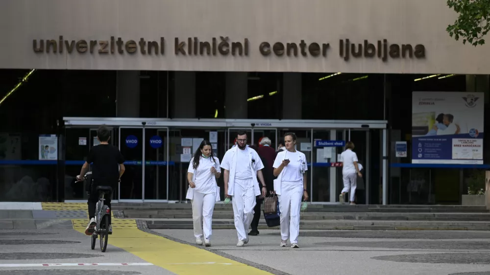 Univerzitetni klinični center - UKC Ljubljana - zdravstveni delavci- 22.09.2022 – simbolična fotografija – javno zdravstvo - zdravstveni sistem – zdravje – //FOTO: Nik Erik Neubauer