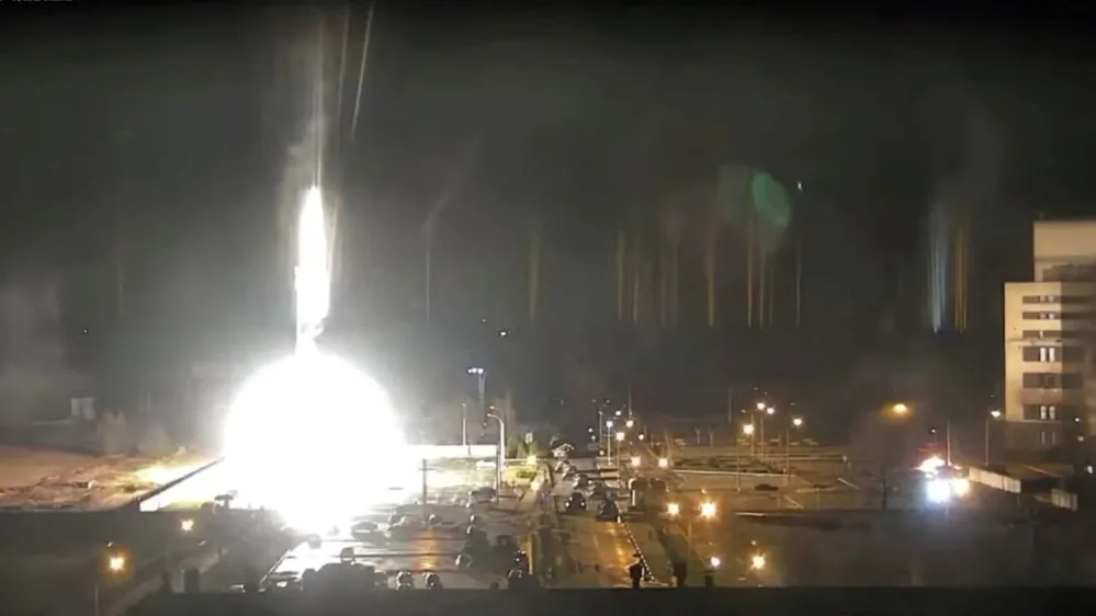 ﻿Surveillance camera footage shows a flare landing at the Zaporizhzhia nuclear power plant during shelling in Enerhodar, Zaporizhia Oblast, Ukraine March 4, 2022, in this screengrab from a video obtained from social media. Zaporizhzhya NPP via YouTube/via REUTERS THIS IMAGE HAS BEEN SUPPLIED BY A THIRD PARTY. MANDATORY CREDIT. NO RESALES. NO ARCHIVES. REFILE - ADDITIONAL CAPTION INFORMATION