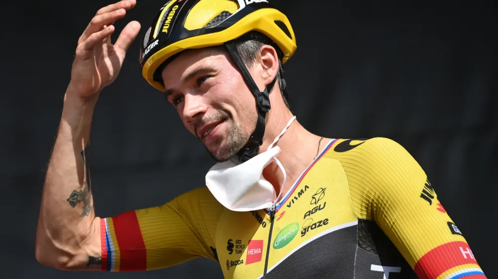 26 August 2022, Spain, Camargo: Slovenian cyclist Primoz Roglic of Jumbo-Visma is seen at the start of the seventh stage of the 77th edition of the "Vuelta a Espana" Tour of Spain cycling race, a 190.1 km long medium-mountain stage from Camargo to Cistierna. Photo: David Stockman/BELGA/dpa