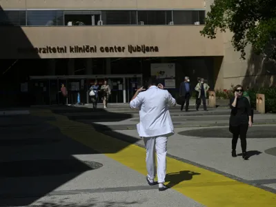 zdravstveni delavci - Univerzitetni klinični center - UKC Ljubljana<br><br><br>- 22.09.2022 – simbolična fotografija – javno zdravstvo - zdravstveni sistem – zdravje – <br><br>//FOTO: Nik Erik Neubauer