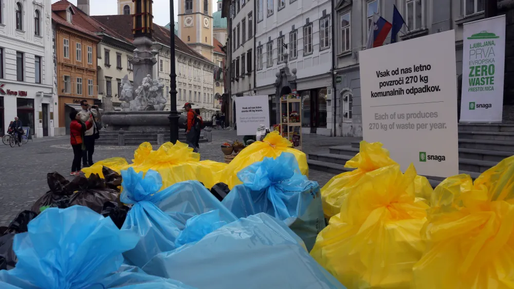 ﻿- 08.09.2014  - ekologi brez meja Zero Waste Slovenija - vstop prvih štirih slovenskih občin Ljubljana, Borovnica, Log- Dragomer in Vrhnika v slovensko in evropsko mrežo lokalnih skupnosti, ki si prizadevajo postati družba brez odpadkov.//FOTO: Jaka Gasar