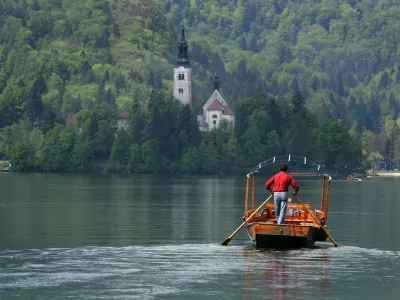 Bled - Blejsko jezero - pletna//FOTO: Luka Cjuha