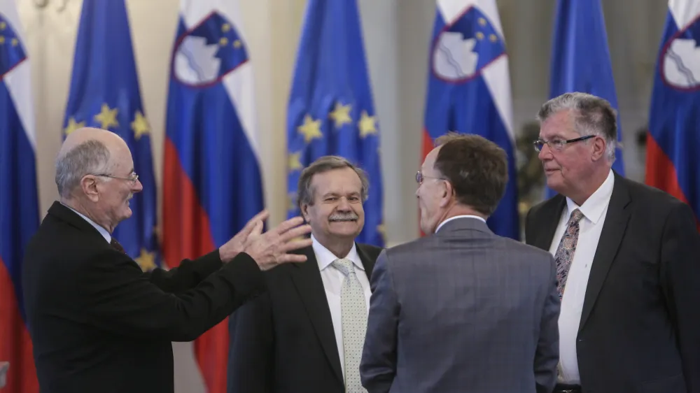 ﻿predsednik komisije za medicinsko etiko (KME) Božidar Voljč, predsednik Zveze za tehnično kulturo Slovenije Stanislav Pejovnik,  predsednik SAZU Tadej Bajd- 27.11.2014 - Konferenca "Slovenija 2030 – Smeri tehnološkega napredka, smeri družbenih sprememb - posvet pri predsedniku republike o smereh tehnološkega napredka     //FOTO: Jaka Gasar