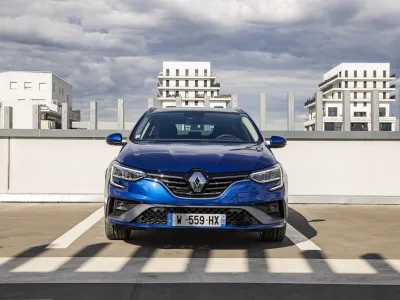 RENAULT MEGANE IV ESTATE E-TECH PLUG-IN R.S. LINE (KFB PHEV RS LINE)