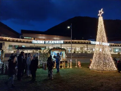 Vsako soboto do Božiča bo pred termami v Bad Kleinkirchheim potekala adventna tržnica Kirchheimer Advent. 