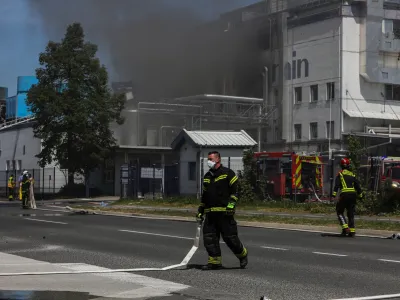 - 12.05.2022 – Kočevje – požar - eksplozija v kemični tovarni Melamin - razneslo kotel v proizvodnji - poškodovanih več kot dvajset oseb, dve osebi huje opečeni //FOTO: Bojan VelikonjaPREGLED LETA 2022