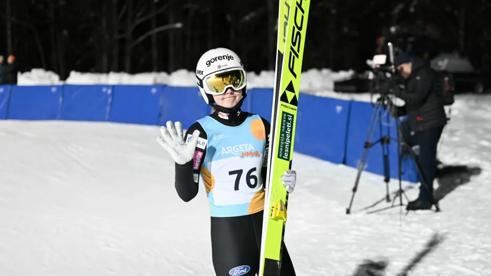 Ema Klinec- 21.12.2022 – Planica – smučarski skoki – člansko državno prvenstvo v smučarskih skokih na Bloudkovi velikanki -//FOTO: Nik Erik Neubauer