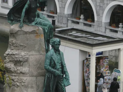 Prešernov spomenik//FOTO: Matej PovšeOPOMBA: ZA OBJAVO V ČASOPISU DNEVNIK