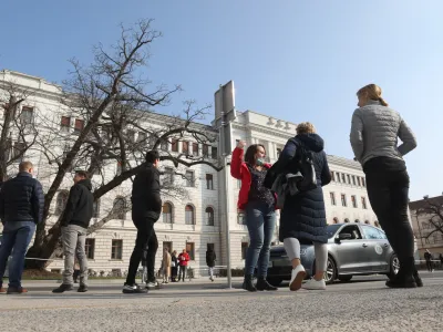 Sodniki bodo strnili vrste na izrednem občnem zboru. 