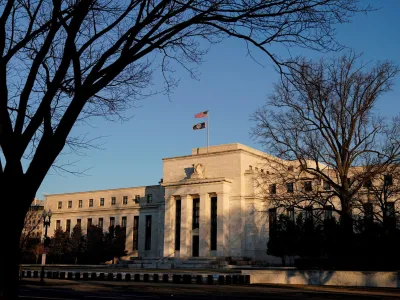 FILE PHOTO: The Federal Reserve building is seen in Washington, U.S., January 26, 2022. REUTERS/Joshua Roberts/File Photo