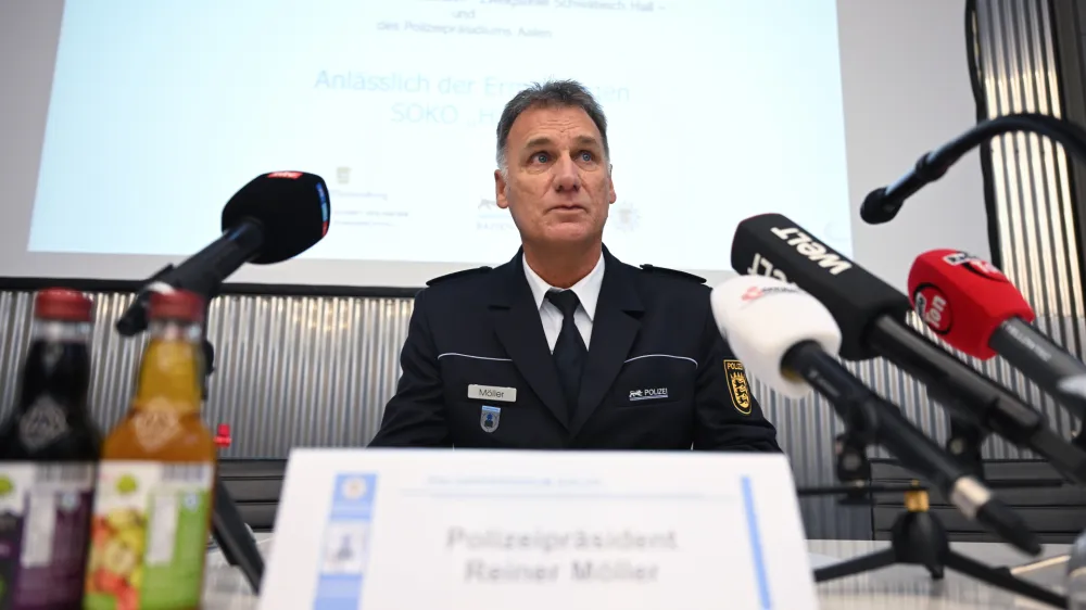 01 February 2023, Baden-Wuerttemberg, Schwabisch Hall: Aalen police chief Reiner Moeller speaks during a press conference. A man suspected of having killed several older women in the Schwabisch Hall area of Germany has been taken into police custody. Photo: Marijan Murat/dpa