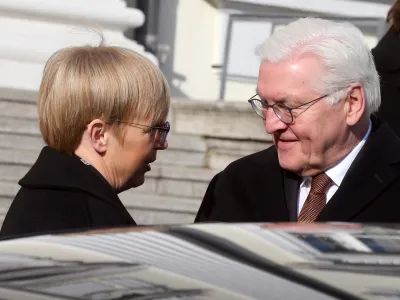 09 February 2023, Berlin: German President Frank-Walter Steinmeier (R) bids farewell to Slovenian President Natasa Pirc Musar in front of Bellevue Palace. Photo: Wolfgang Kumm/dpa