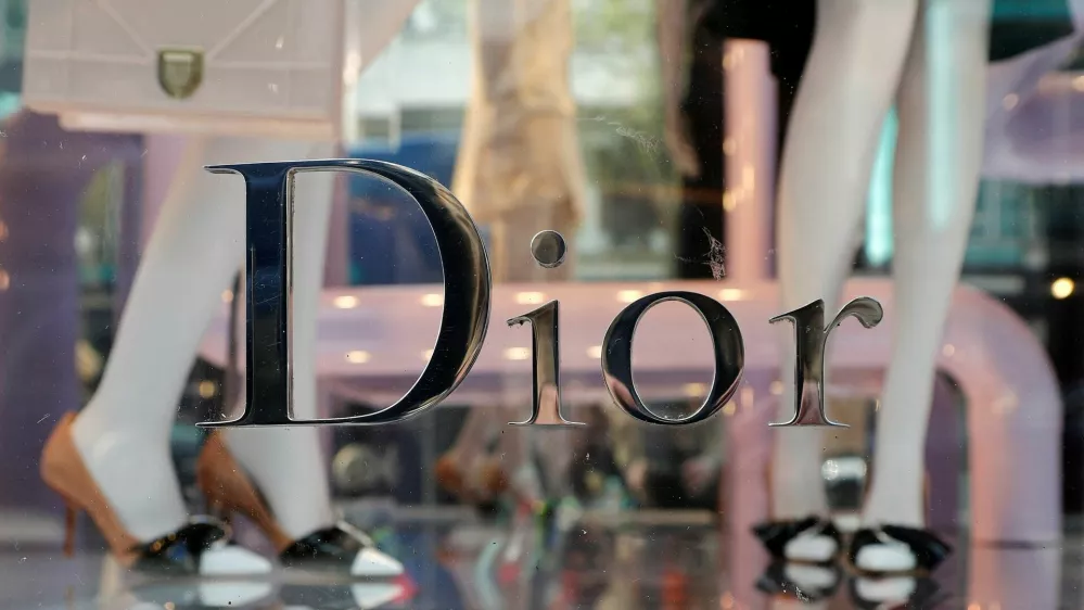 FILE PHOTO: A Dior shop window in Goethestrasse in Frankfurt, Germany, April 14, 2016.  REUTERS/Kai Pfaffenbach/File Photo