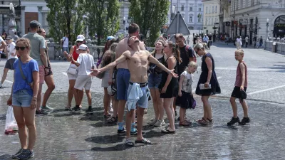 - 10.07.2024 - Ljubljana - vročina, vročinski val, pripeka, hlajenje, turisti //FOTO: Jaka Gasar