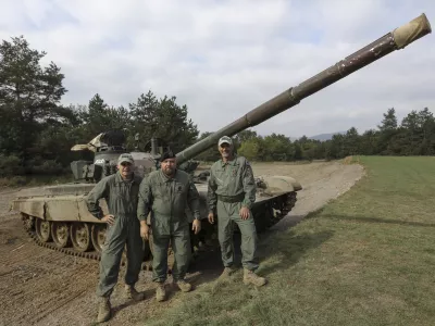 - Tank M-84 - bojno gosenično vozilo - 12.10.2023 - Slovenska vojska (SV) - oklepniki – bojna vozila - oborožitev //FOTO: Luka Cjuha