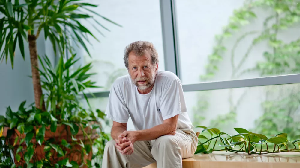 dr. Bogomil Ferfila, popotnik in profesor na ljubljanski fakulteti za družbene vede    //FOTO: Tomaž Zajelšnik