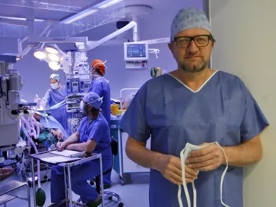 ﻿mag. Marko Bitenc, dr.med., specialist kirurg - zasebni zdravnik, ki se ukvarja s kirurgijo ščitnice, pljuč, požiralnika in kirurško zdravi refluksno bolezen požiralnika (GERB). - koncesionar iz Kirurgije Bitenc - operira v bolnišnici Golnik - KOPA,//FOTO: Tomaž SkaleOPOMBA: ZA OBJAVO V PRILOGI – DNEVNIKOV OBJEKTIV - INTERVJU 2014