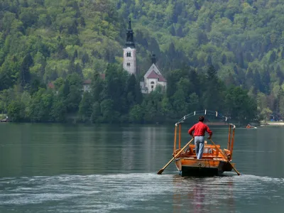 Bled - Blejsko jezero - pletna//FOTO: Luka Cjuha