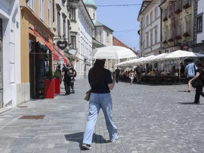 - 10.07.2024 - Ljubljana - vročina, vročinski val, pripeka, hlajenje, turisti //FOTO: Jaka Gasar