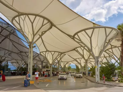 G69H8Y Departures concourse at Split Airport, between Split and Trogir, Croatia