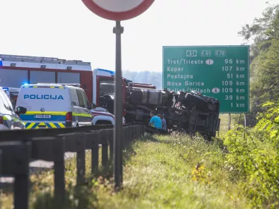 - 11.09.2023 – Južna ljubljanska obvoznica – huda prometna nesreča - udeleženi trije avtomobili in dva tovornjaka. V trčenju sta dve vozili zagoreli, na kraju nesreče pa so umrli trije ljudje. //FOTO: Bojan Velikonja