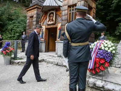 Prireditev zadnja leta zaradi vojne v Ukrajini poteka v okrnjeni zasedbi, brez politične smetane. Na fotografiji nekdanji predsednik republike Borut Pahor.

 

 

 