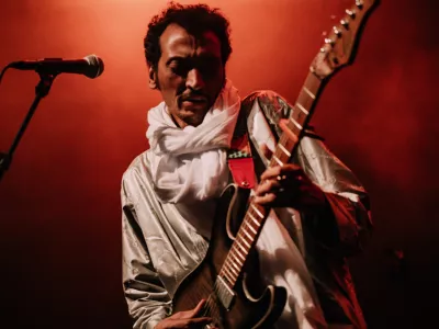 Bombino, tuareški glasbenik F Maarten Mooijaman