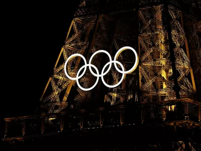 A general view of the Olympic rings on the Eiffel Tower a day before the opening ceremony of the Paris 2024 Olympics, in Paris, France July 25, 2024. REUTERS/Agustin Marcarian   TPX IMAGES OF THE DAY   REFILE - CORRECTING MONTH FROM "JUNE" TO "JULY".