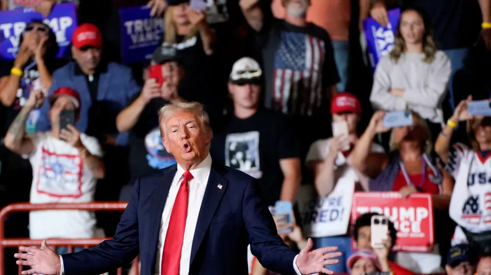 Republican presidential nominee and former U.S. President Donald Trump holds a campaign rally in Harrisburg, Pennsylvania, U.S., July 31, 2024. REUTERS/Elizabeth Frantz