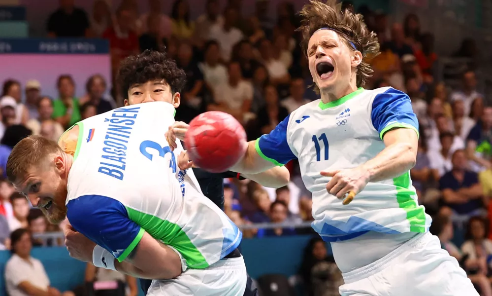 Paris 2024 Olympics - Handball - Men's Preliminary Round Group A - Japan vs Slovenia - South Paris Arena 6, Paris, France - August 02, 2024. Jure Dolenec of Slovenia reacts REUTERS/Bernadett Szabo