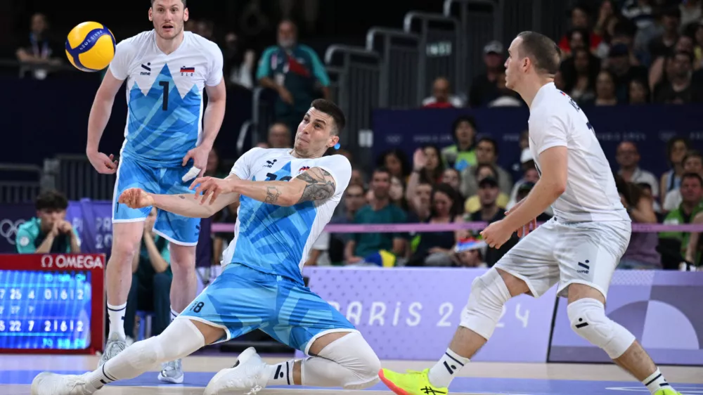 Paris 2024 Olympics - Volleyball - Men's Preliminary Round - Pool A - France vs Slovenia - South Paris Arena 1, Paris, France - August 02, 2024. Klemen Cebulj of Slovenia in action REUTERS/Annegret Hilse