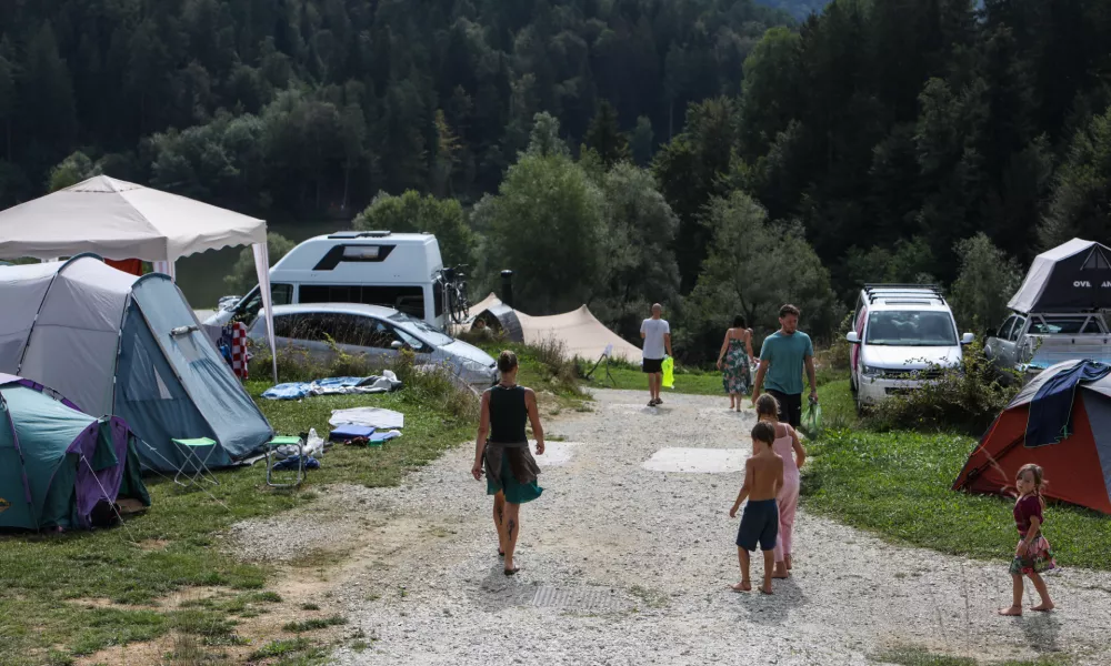 - 04.08.2024. - Gradiško jezero pri Lukovici.//FOTO: Bojan Velikonja