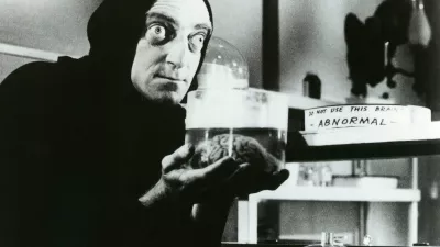 E7WBP8 YOUNG FRANKENSTEIN 1974 Gruskoff/Venture films production directed by Mel Brooks starring Marty Feldman